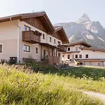 Melodie Chalet *